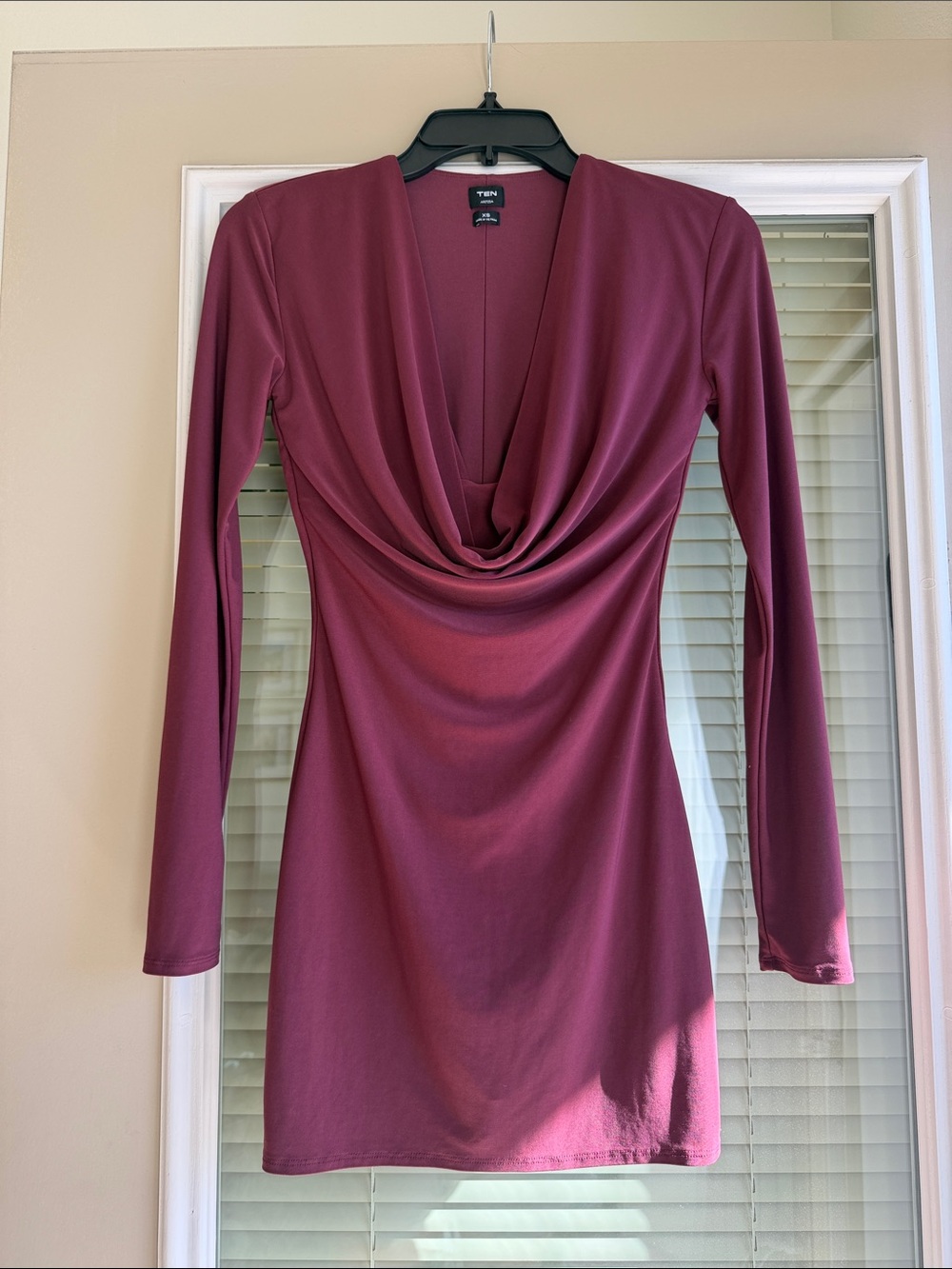 Ten Aritzia Burgundy Drape Neck Long Sleeve Dress XS